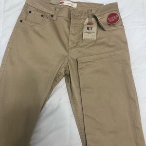 Brand new Levis low-rise jeans 511